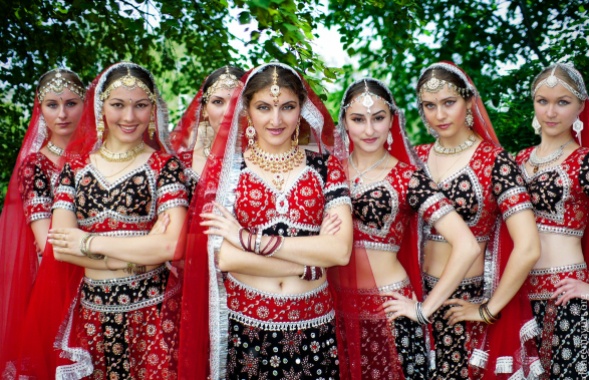 Indian dance group MAYURI